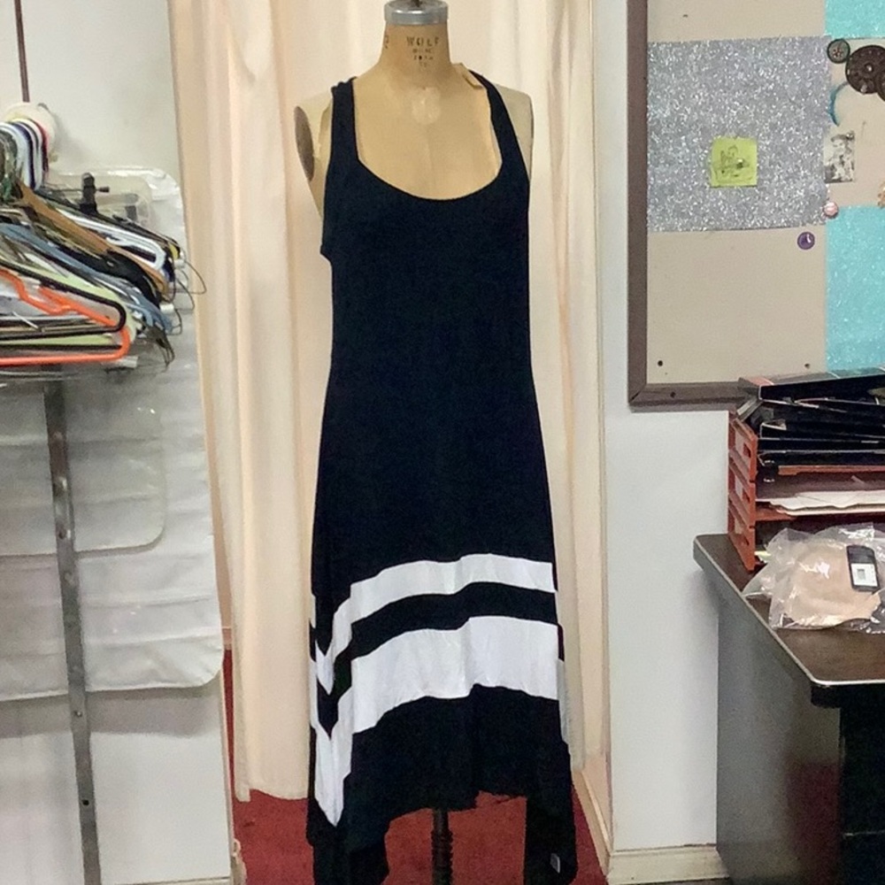 VENUS Black and White Asymmetrical High-Low Sundress